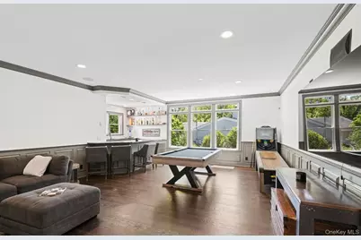 10 Colonial Drive, Smithtown, NY 11787 - Photo 15