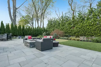 155 Bengeyfield Drive, East Williston, NY 11596 - Photo 39