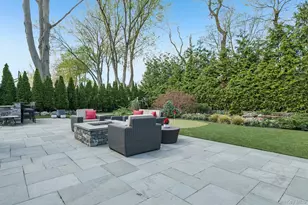 155 Bengeyfield Dr, East Williston, NY 11596 - Photo 39