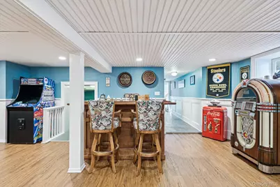 155 Bengeyfield Drive, East Williston, NY 11596 - Photo 33