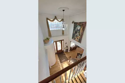 185 W Islip Road, West Islip, NY 11795 - Photo 5