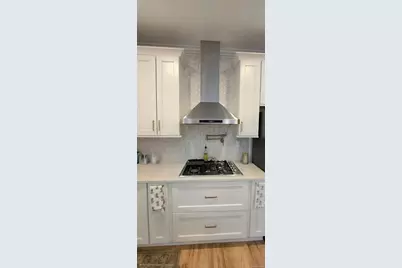 185 W Islip Road, West Islip, NY 11795 - Photo 11