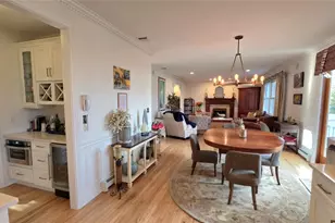 185 W Islip Rd, West Islip, NY 11795 - Photo 15