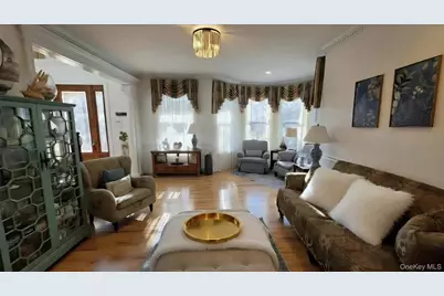 185 W Islip Road, West Islip, NY 11795 - Photo 19
