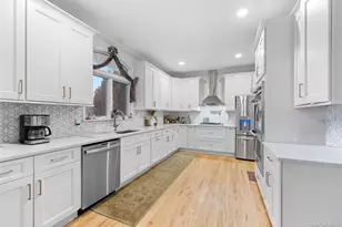 185 W Islip Rd, West Islip, NY 11795 - Photo 9
