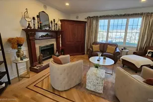 185 W Islip Rd, West Islip, NY 11795 - Photo 25