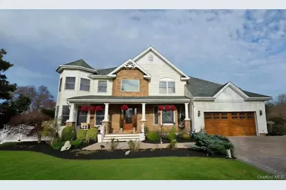185 W Islip Road, West Islip, NY 11795 - Photo 1