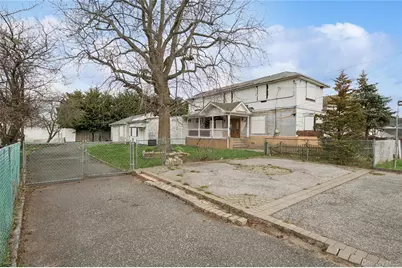 99 Wilson Avenue, Amityville, NY 11701 - Photo 5