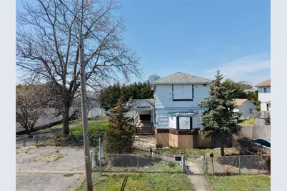 99 Wilson Avenue, Amityville, NY 11701 - Photo 19