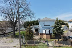 99 Wilson Ave, Amityville, NY 11701 - Photo 19