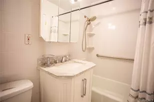 855 E Broadway, Long Beach, NY 11561 - Photo 17