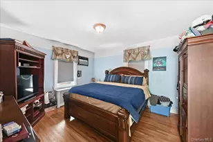 2445 Yates Ave, Bronx, NY 10469 - Photo 15