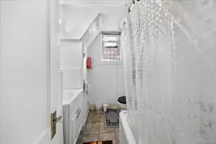 2445 Yates Ave, Bronx, NY 10469 - Photo 25