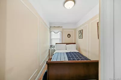 2445 Yates Avenue, Bronx, NY 10469 - Photo 17