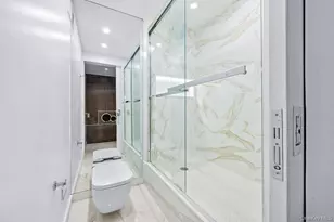 322 W 57th St, New York (Manhattan), NY 10019 - Photo 21