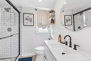 2452 Woodland Ave, Wantagh, NY 11793 - Photo 17