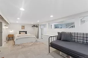 2452 Woodland Ave, Wantagh, NY 11793 - Photo 19