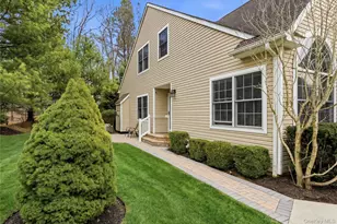 32 Eagle Cir, Bohemia, NY 11716 - Photo 3