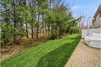 32 Eagle Circle, Bohemia, NY 11716 - Photo 7