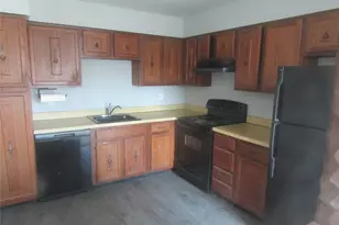 175 Main Ave, Wheatley Heights, NY 11798 - Photo 9