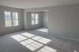 175 Main Ave, Wheatley Heights, NY 11798 - Photo 3