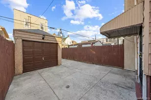 596 E 52nd St, Brooklyn, NY 11203 - Photo 11
