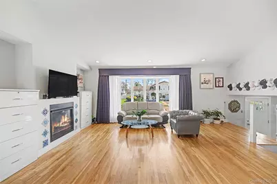 47 Favorite Lane, Jericho, NY 11753 - Photo 7