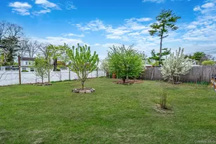 122 McKinley St, Brentwood, NY 11717 - Photo 45