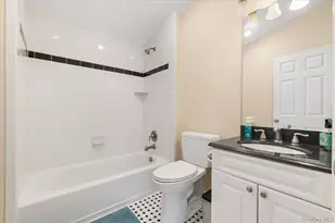 10 Maple Rd, Huntington Station, NY 11746 - Photo 19