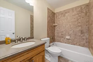 10 Maple Rd, Huntington Station, NY 11746 - Photo 15