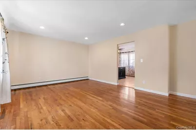 10 Maple Road, Huntington Station, NY 11746 - Photo 3