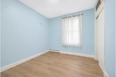 152 Livingston Avenue, Yonkers, NY 10705 - Photo 21