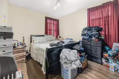 152 Livingston Avenue, Yonkers, NY 10705 - Photo 27