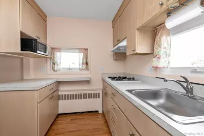 112 Harrison Place, Massapequa, NY 11758 - Photo 5