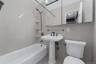 43-25 Douglaston Pkwy, Little Neck, NY 11363 - Photo 17