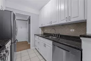 43-25 Douglaston Pkwy, Little Neck, NY 11363 - Photo 13