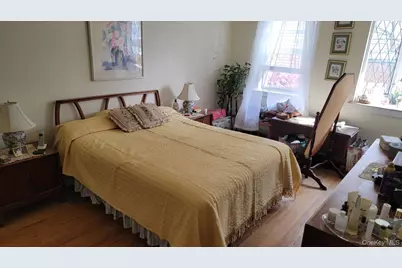 14713 Willets Point Boulevard, Whitestone, NY 11357 - Photo 15
