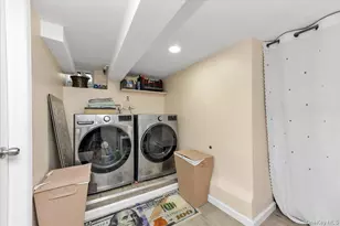 17-02 Clintonville St, Whitestone, NY 11357 - Photo 11