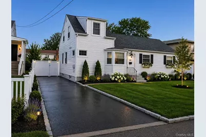 10 McKinley #B, Lindenhurst, NY 11757 - Photo 1