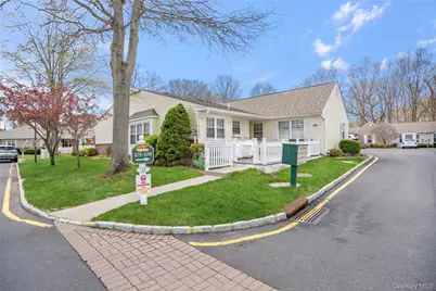 109 Revere Drive, Sayville, NY 11782 - Photo 27