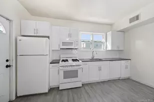 2710 Lurting Ave, Bronx, NY 10469 - Photo 3