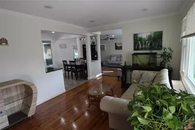 650 Warren Avenue, Thornwood, NY 10594 - Photo 5