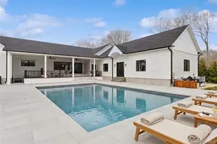 47 Old Riverhead Rd, Hampton Bays, NY 11946 - Photo 37