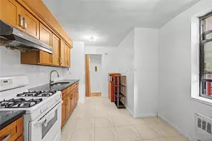 143-40 Roosevelt Ave, Flushing, NY 11354 - Photo 5