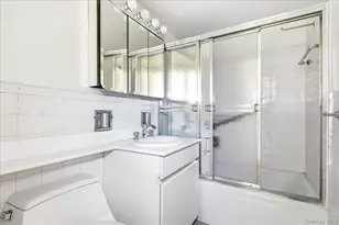 70-20 108th St, Forest Hills, NY 11375 - Photo 33