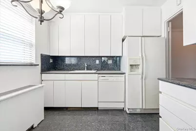 70-20 108 Street #6K, Forest Hills, NY 11375 - Photo 19
