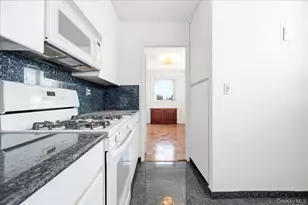 70-20 108th St, Forest Hills, NY 11375 - Photo 21