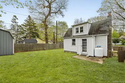14 7th Street, Wading River, NY 11792 - Photo 11