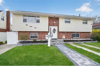 463 Louis Avenue, Floral Park, NY 11001 - Photo 1