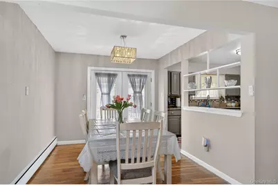 463 Louis Avenue, Floral Park, NY 11001 - Photo 9